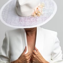 Fedora sombrero Claraele novia 2